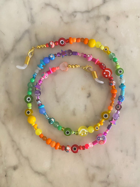 All the beads of the rainbow, chain